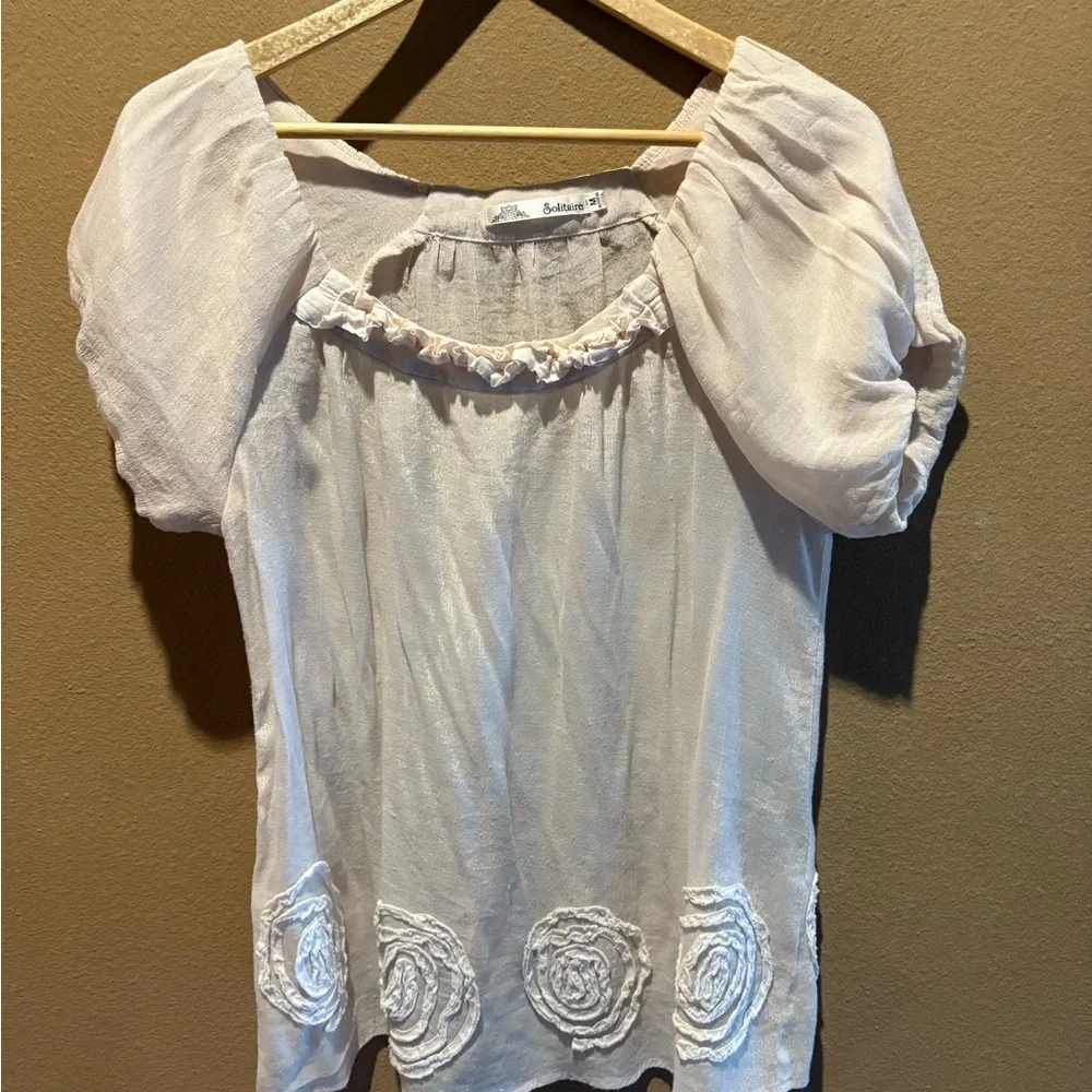 Anthropologie Solitaire sil blend floral appliqué ruffle puff sleeve blouse